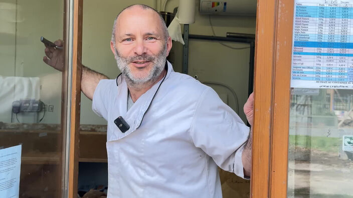 Ancien danseur, il s'est reconverti dans la boulangerie alternative