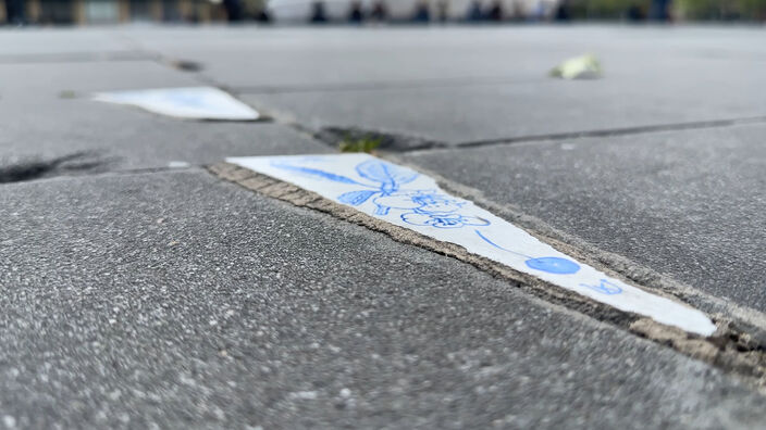 Les K.releuses : des carreaux peints pour réparer la ville