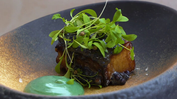 Maellie Poynard, Pomme de terre fondante, œufs de truite de l’Artois, mayonnaise spiruline