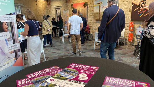 LE RETOUR DU FORUM DE L’EMPLOI À BERCY VILLAGE