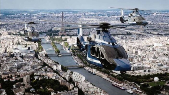 hélicoptère de la gendarmerie survolant Paris