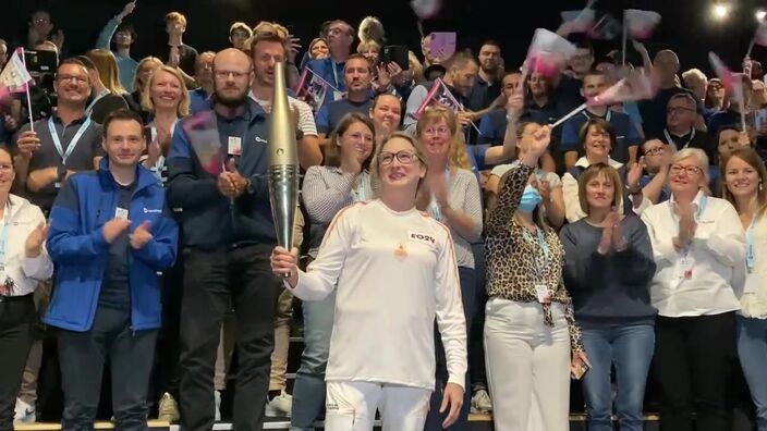 La flamme olympique a traversé Nausicaá, plus grand aquarium d'Europe