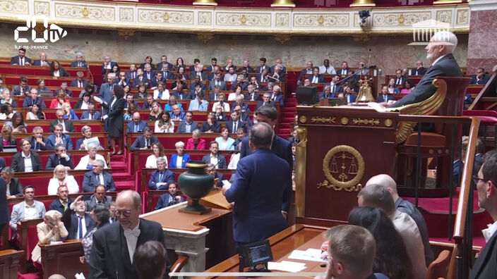 Election à la présidence de l'Assemblée : François Hollande vient de voter 