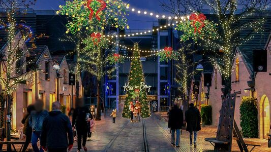 Un ciel orné de bouquets de gui lumineux pour Noël à Bercy Village