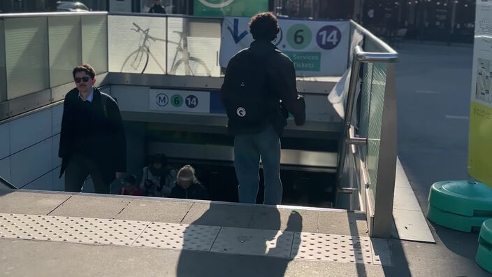 Ligne 14 : le métro parisien rivalise-t-il vraiment avec celui de Singapour ?