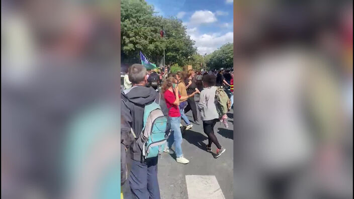 Rassemblement à Châtelet 